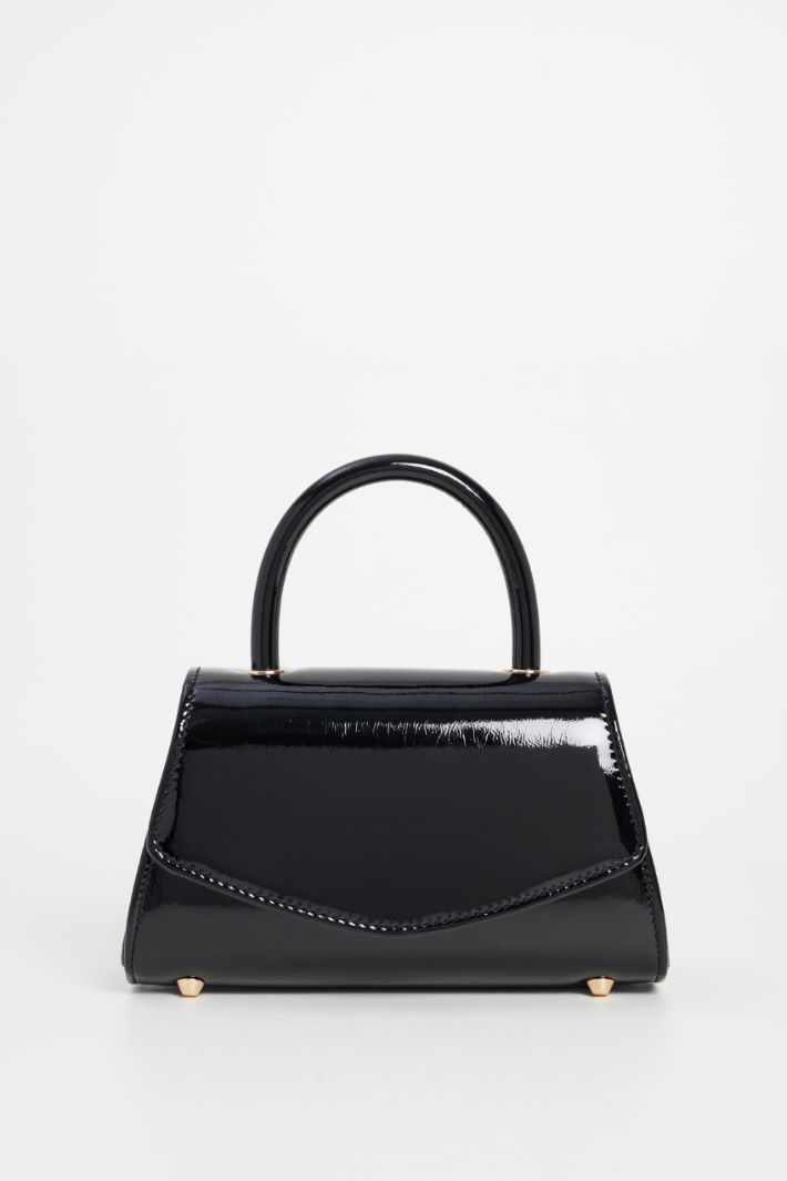 Bolso de charol Intrend