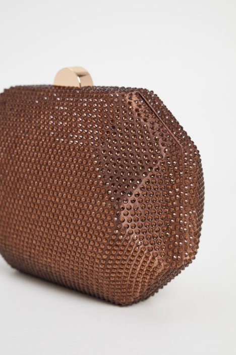 Clutch con forma y pedrería