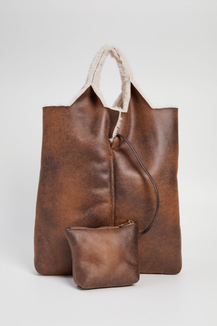 Fur effect shopping bag Intrend - 3