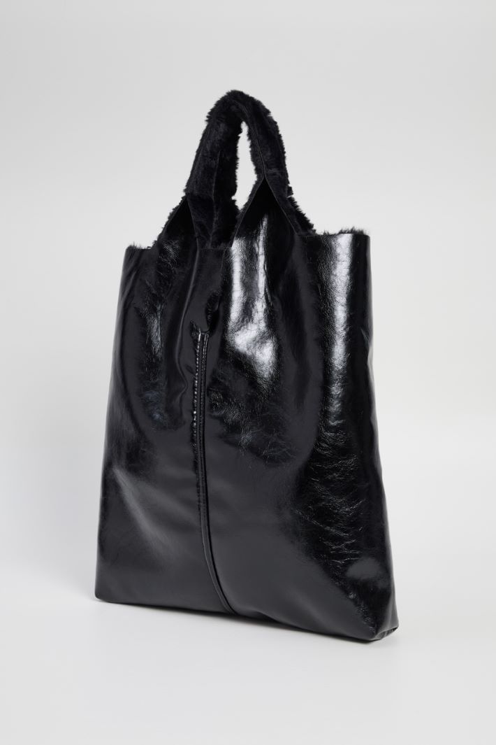 Shiny leather effect shopper Intrend - 2