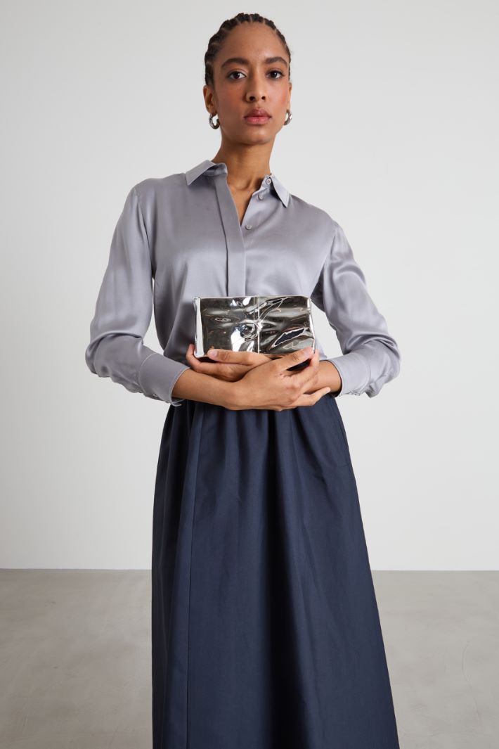Clutch with a metallic finish Intrend - 3