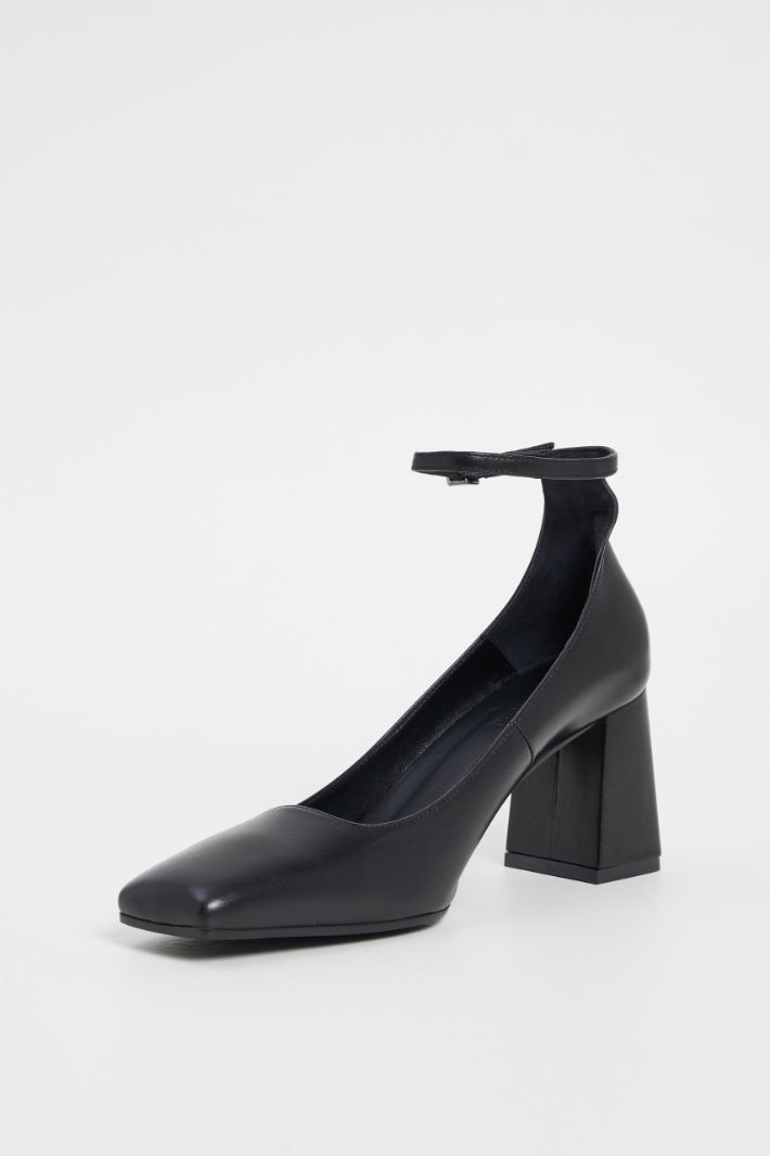 Column heel shoes Intrend - 4