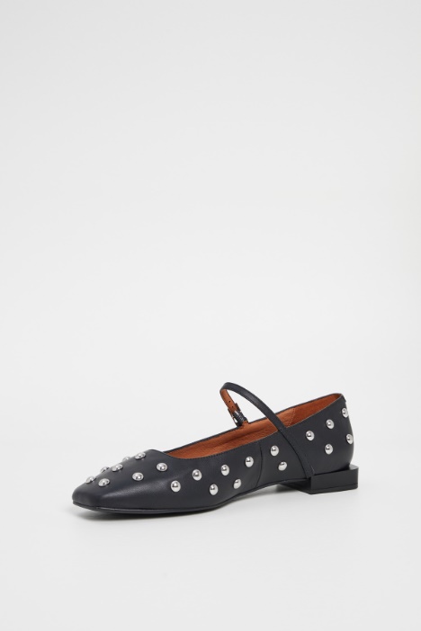 Ballerine in pelle con borchie