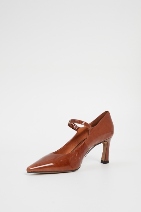 Décolleté con cinturino