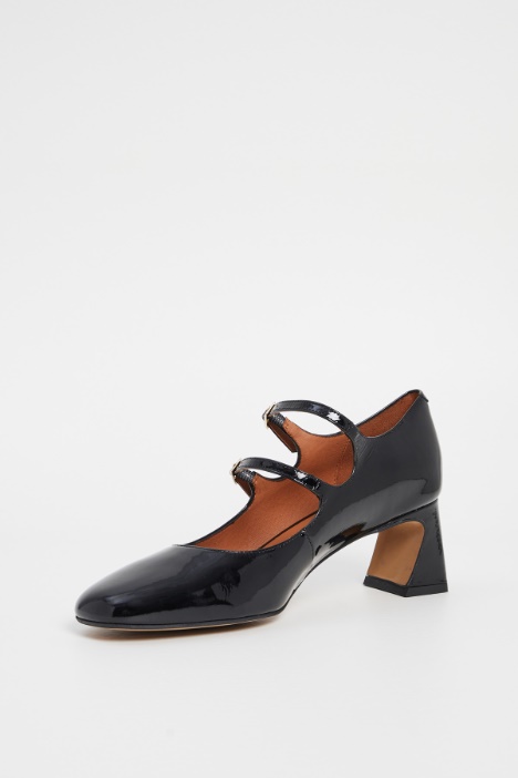 Décolleté in vernice con cinturini