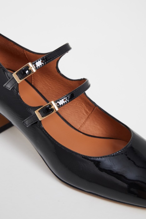 Décolleté in vernice con cinturini