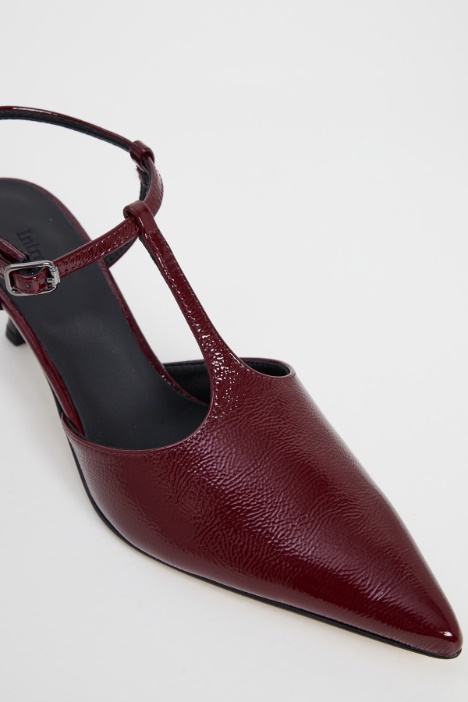Pumps  with a patent finish Intrend - 3