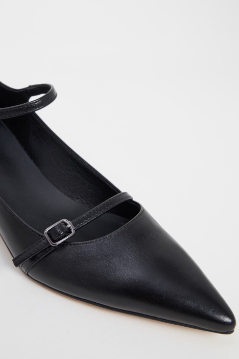 Décolleté con cinturini