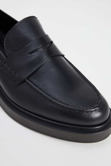 Mocassini in pelle liscia