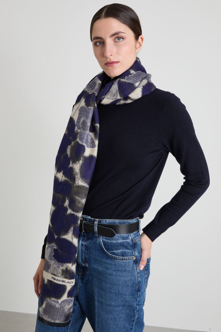 Jacquard flannel stole Intrend