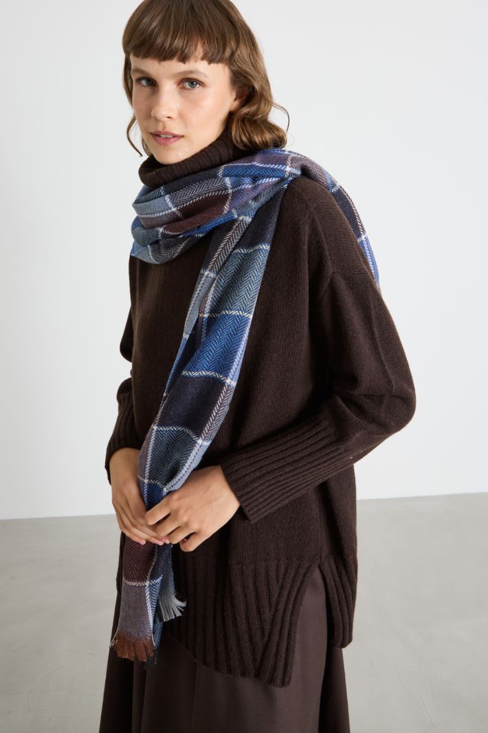 Wool blend stole Intrend