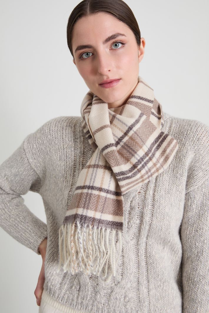 Chequer-patterned scarf Intrend - 2
