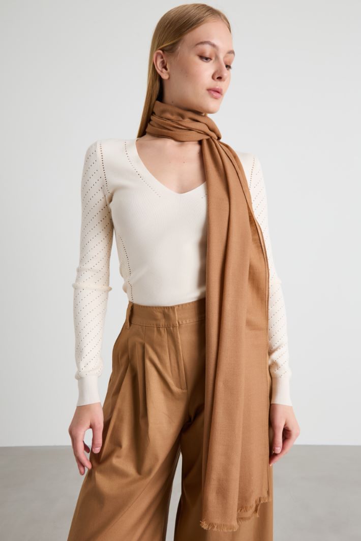 Lightweight pure wool stole Intrend