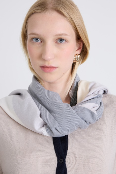 Estola de viscosa a rayas