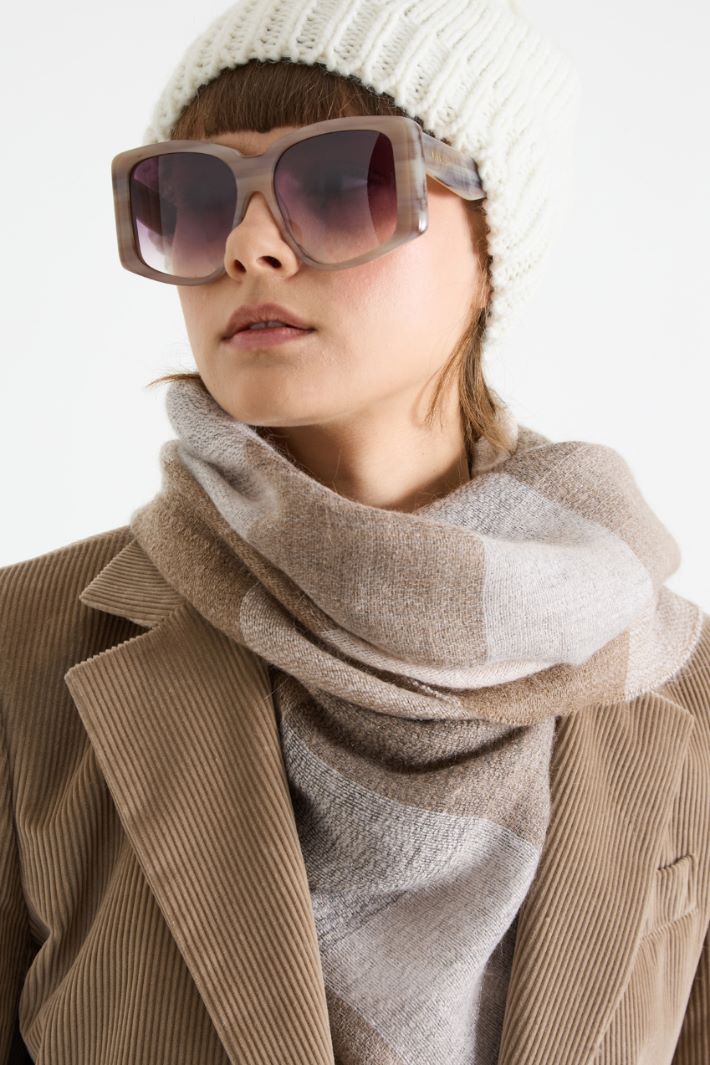 Wool blend stole Intrend - 2