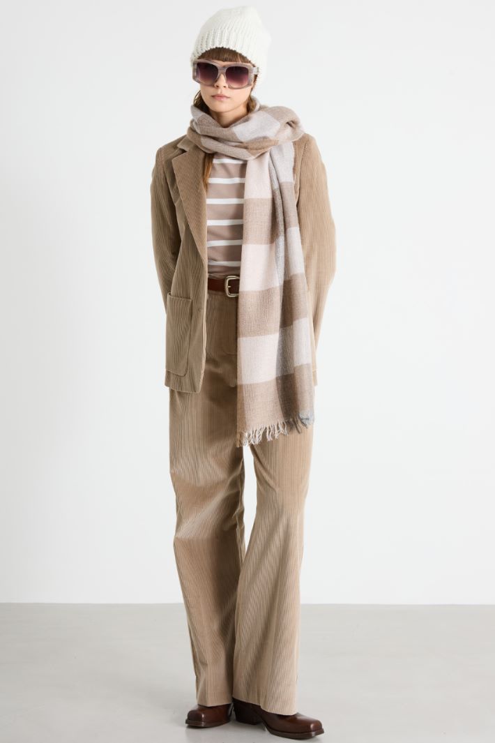 Wool blend stole Intrend
