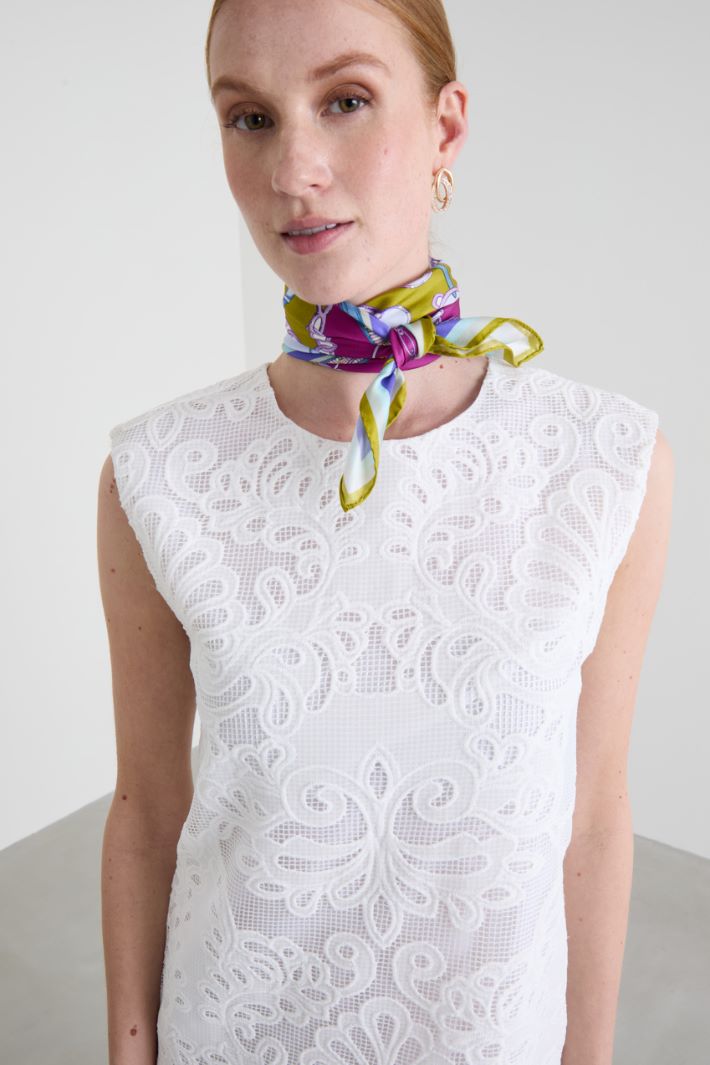 Silk twill scarf Intrend