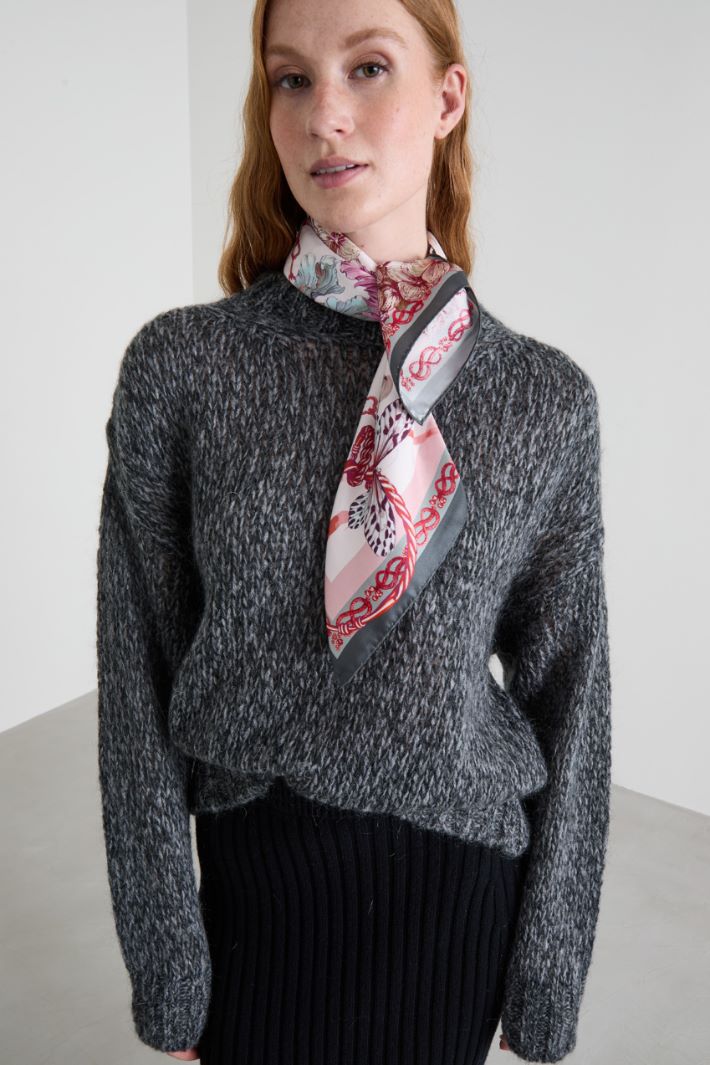 Silk twill scarf Intrend