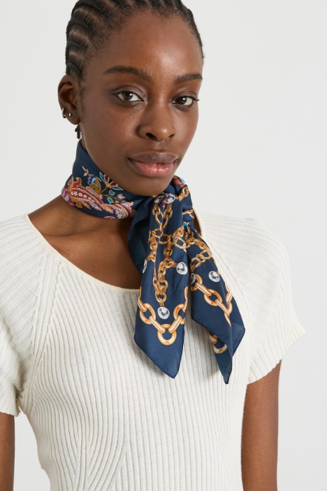 Bufanda de sarga de seda.