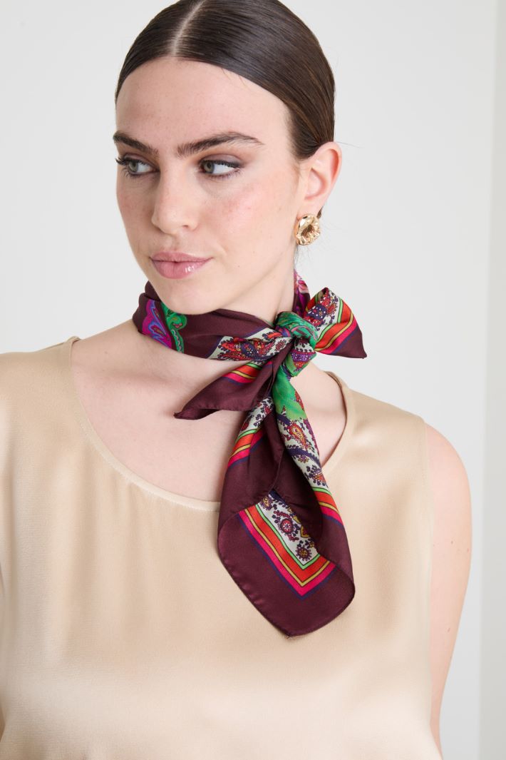 Silk twill scarf Intrend