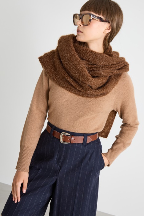 Fluffy knit scarf Intrend