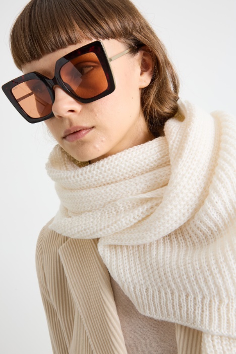 Sciarpa con bordi asimmetrici