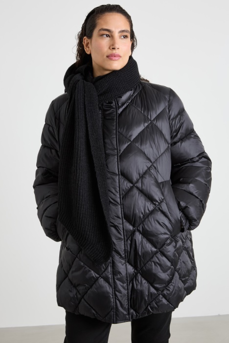 Sciarpa con bordi asimmetrici