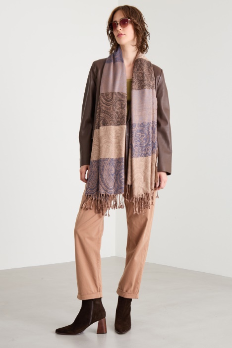 Jacquard stole with fringes Intrend
