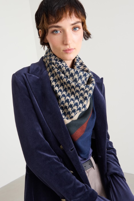 Stola in tela a fantasia