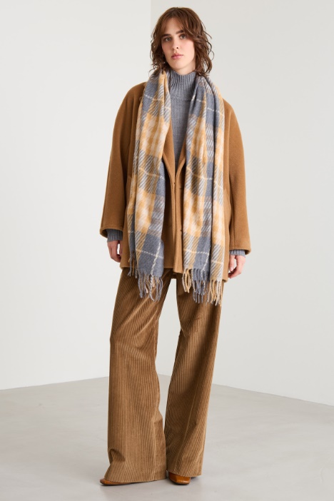 Yarn-dyed stole Intrend