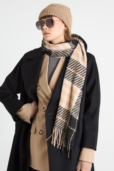 Yarn-dyed stole Intrend