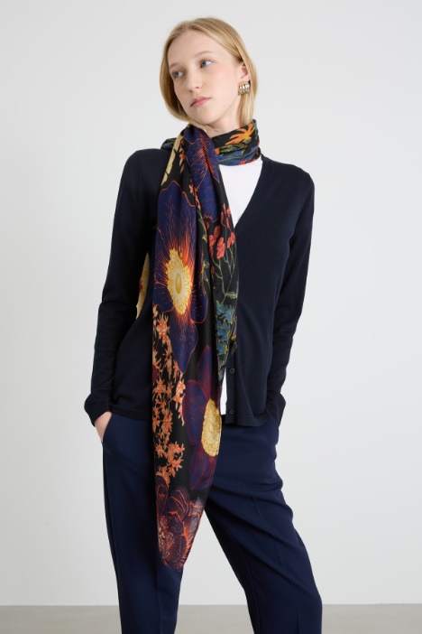 Patterned stole Intrend