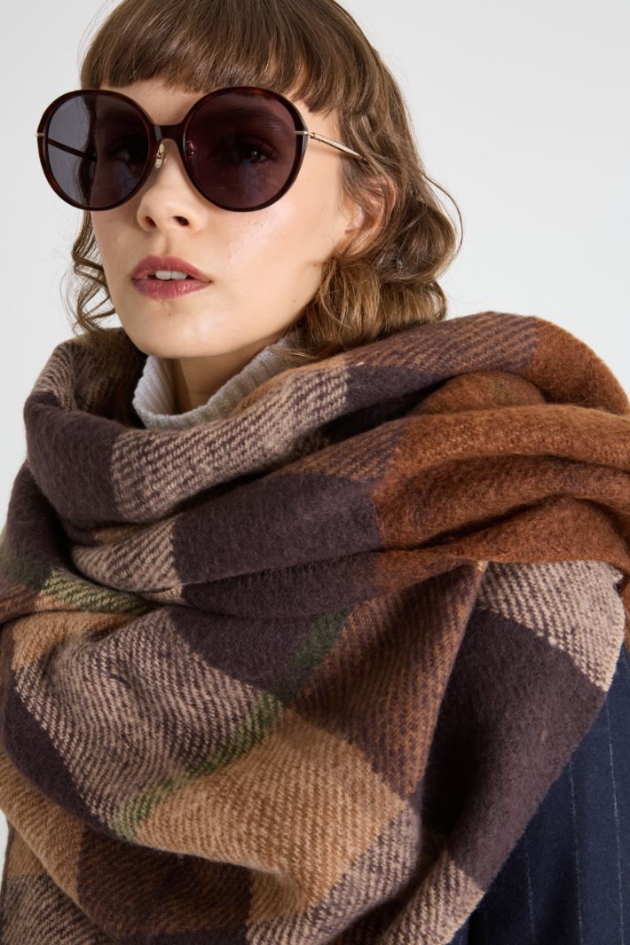 Yarn-dyed stole Intrend - 2