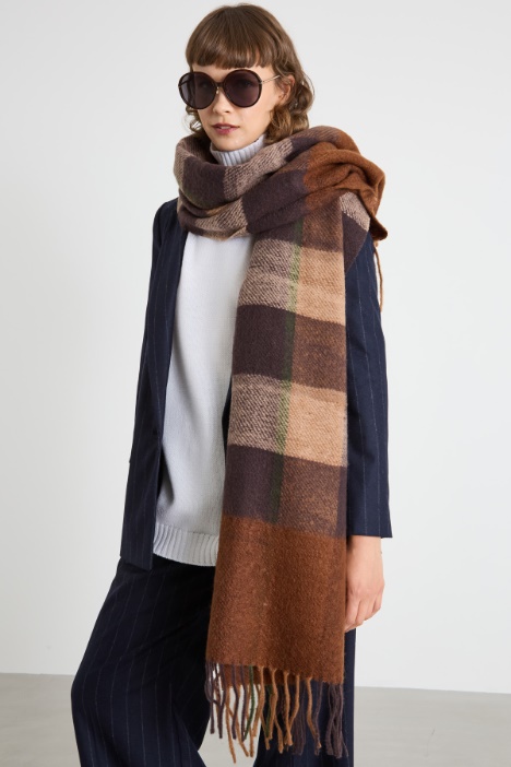 Yarn-dyed stole Intrend
