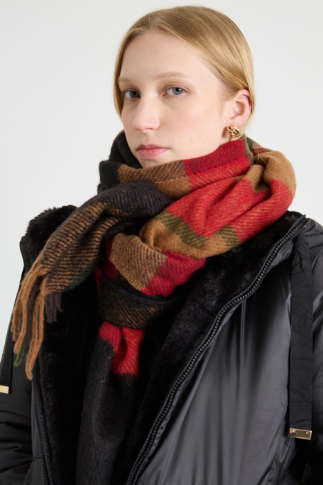 Estola teñida en hilo