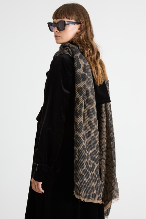 Pleated jacquard stole Intrend