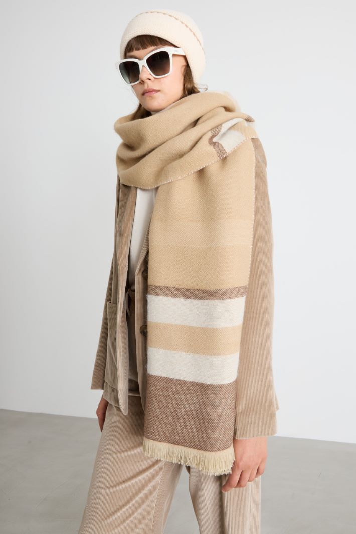 Soft stole Intrend