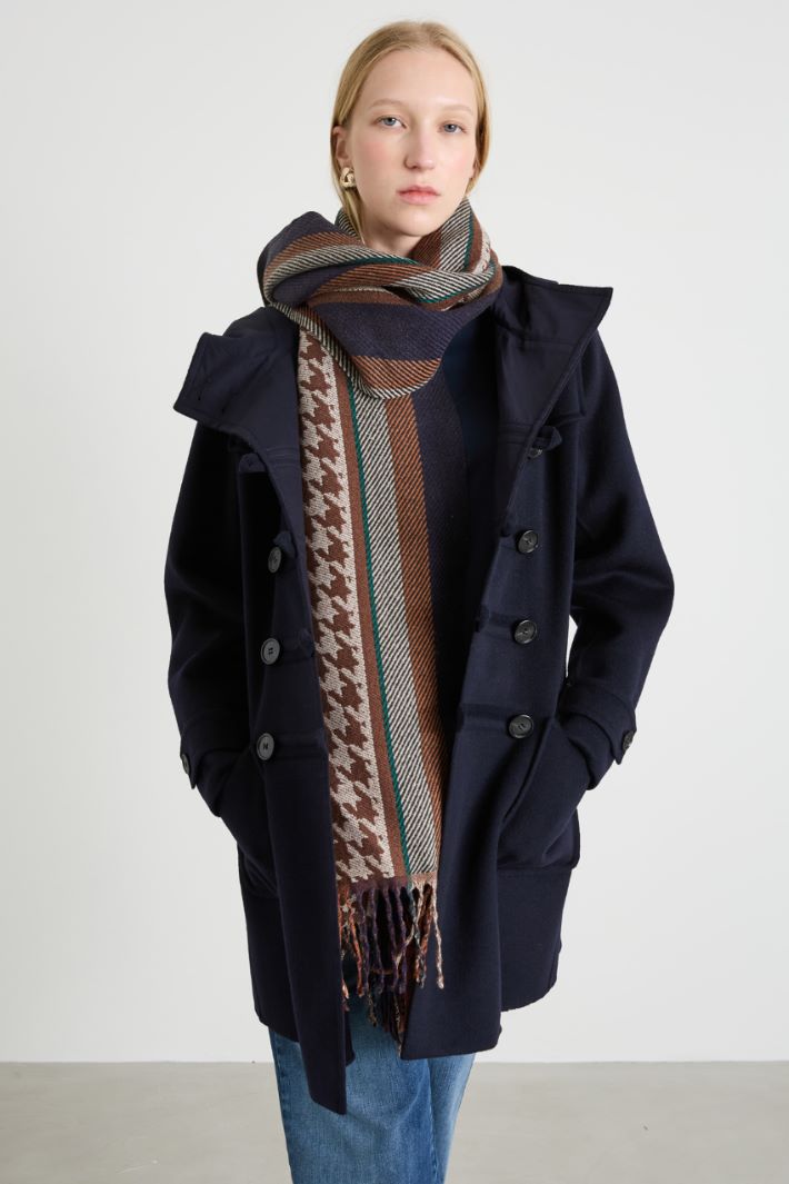 Estola de jacquard con flecos Intrend