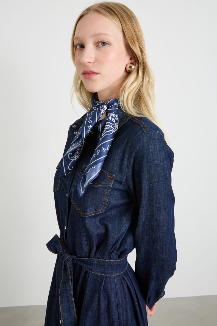 Silk scarf Intrend
