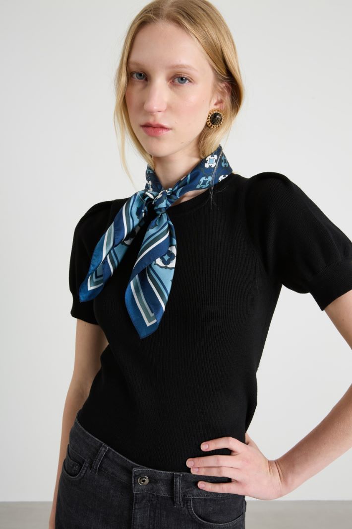 Silk twill scarf Intrend