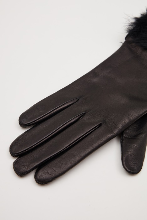 Guantes con borde de piel