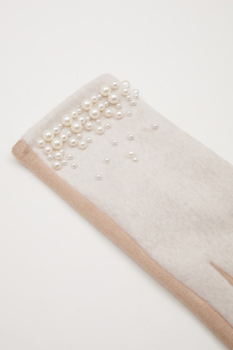 Guanti con perle