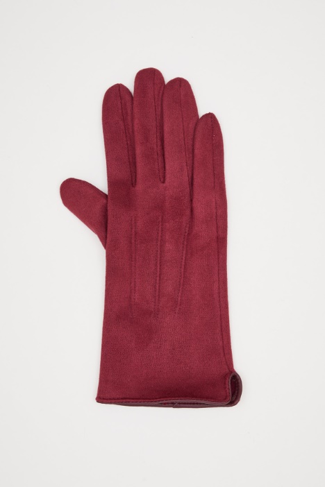 Guantes con costuras