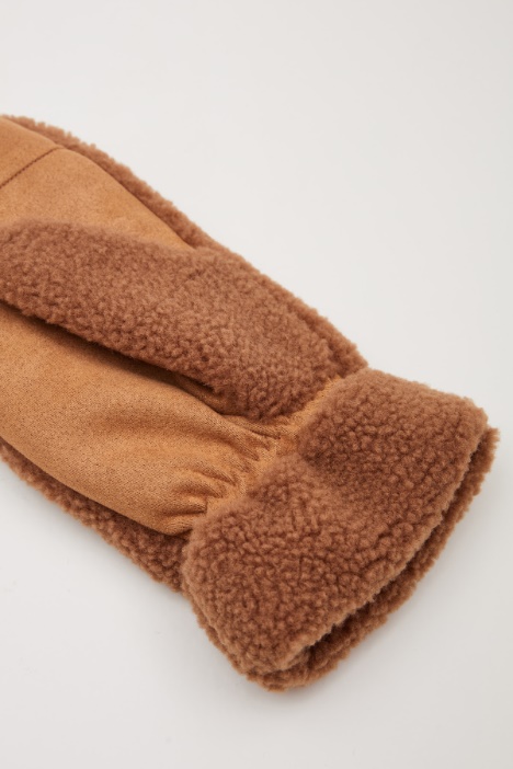 Guanti effetto peluche