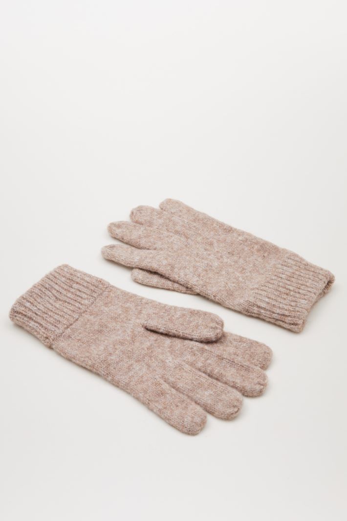 Knitted gloves Intrend