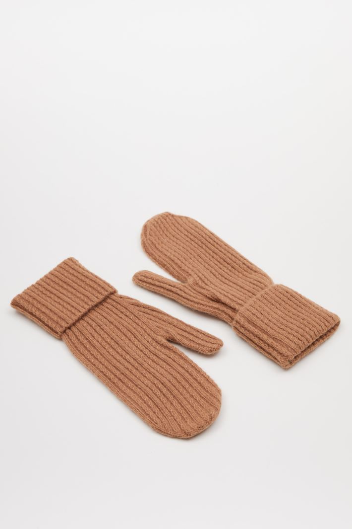 Ribbed knit mittens Intrend