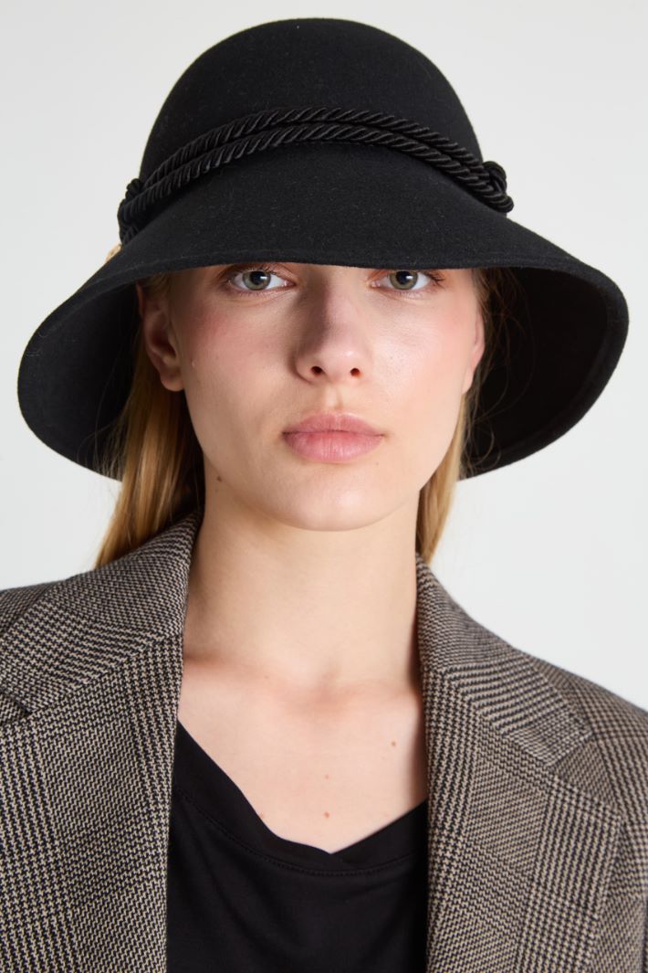 Cloche in pure wool felt Intrend