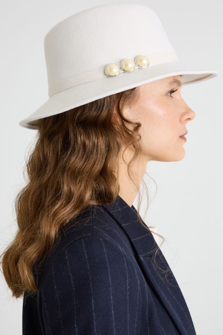 Fedora with ribbon and pearls Intrend - 2