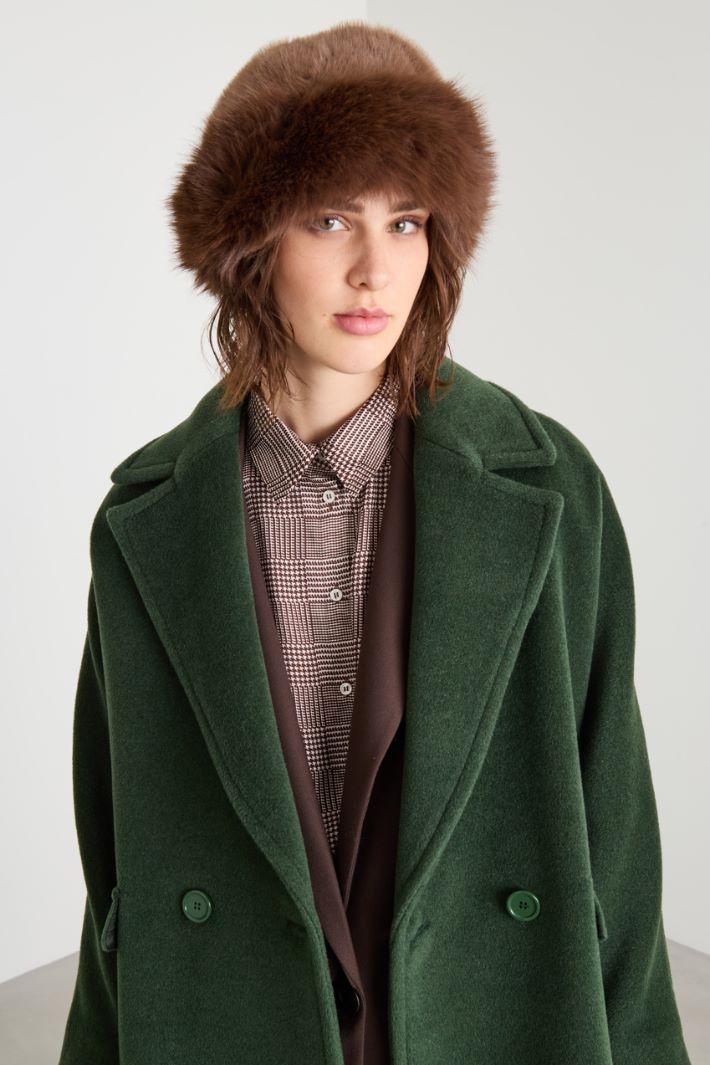 Fur effect hat Intrend