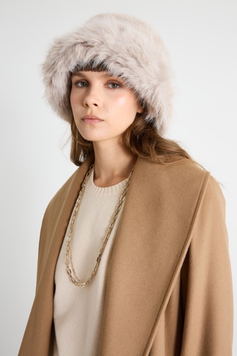 Faux fur hat Intrend